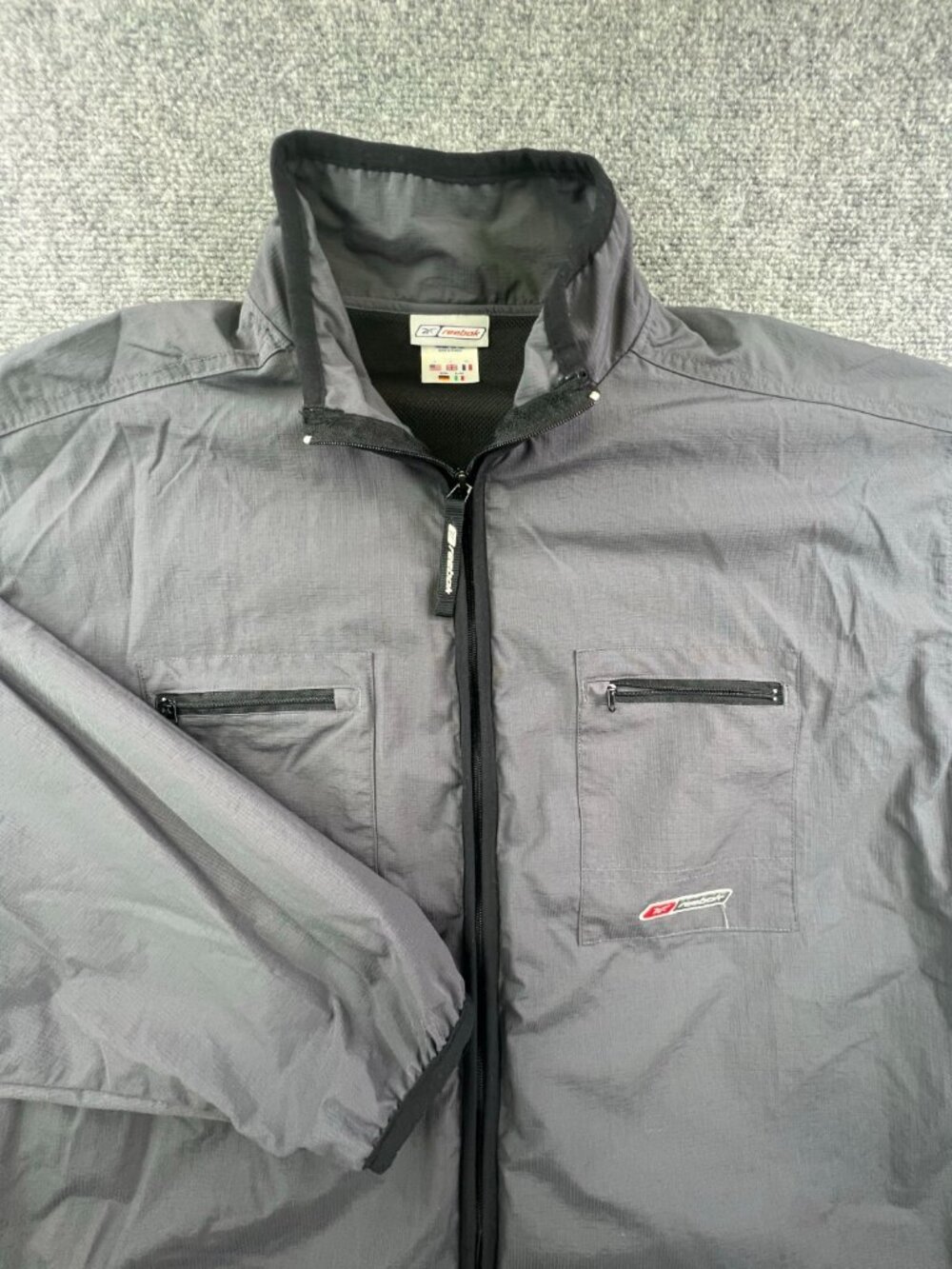 Reebok Full Zip Nylon Jacket Gray Pockets Long Sleeve w Logo Large Men’s